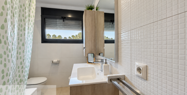 House with a garden, terraces, a principal suite and a two-car garage in Cassà de la Selva