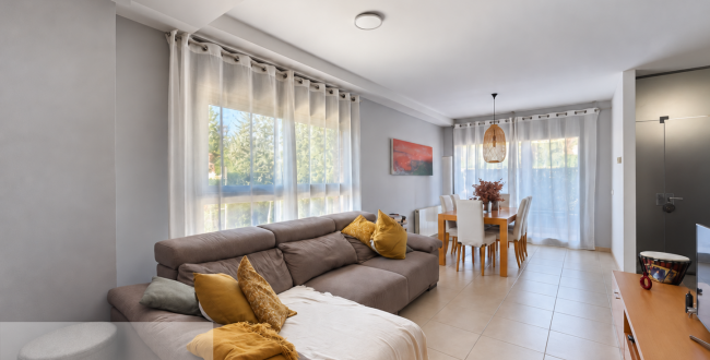 House with a garden, terraces, a principal suite and a two-car garage in Cassà de la Selva