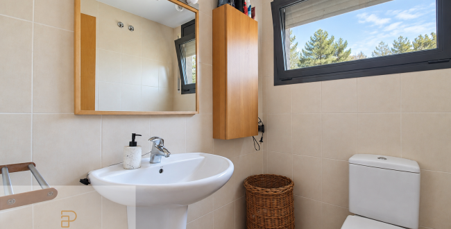 House with a garden, terraces, a principal suite and a two-car garage in Cassà de la Selva
