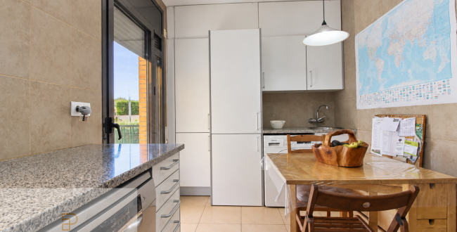 House with a garden, terraces, a principal suite and a two-car garage in Cassà de la Selva