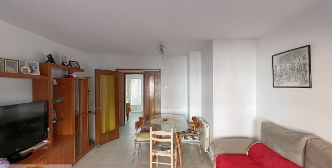 PIS AMPLI AMB 4HAB I 2 BANYS AL BARRI DE MONTILIVI - GIRONA