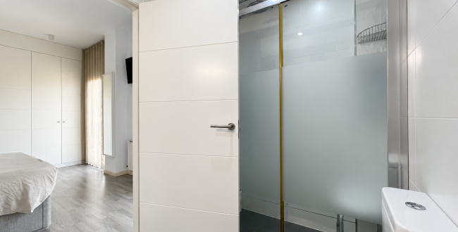 ÁTICO DÚPLEX CON 2 TERRAZAS, PISCINA COMUNITARIA Y DOS PARQUINGS  Y TRASTERO