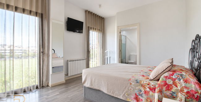 ÁTICO DÚPLEX CON 2 TERRAZAS, PISCINA COMUNITARIA Y DOS PARQUINGS  Y TRASTERO