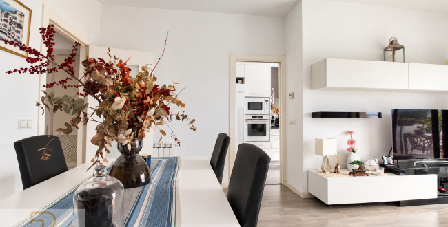 ÁTICO DÚPLEX CON 2 TERRAZAS, PISCINA COMUNITARIA Y DOS PARQUINGS  Y TRASTERO