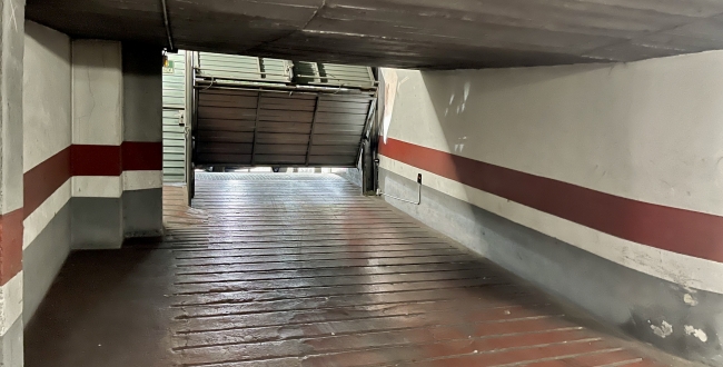 PÀRQUING DE LLOGUER A L'EIXAMPLE NORD DE GIRONA, EN PLE CENTRE COMERCIAL DE LA CIUTAT