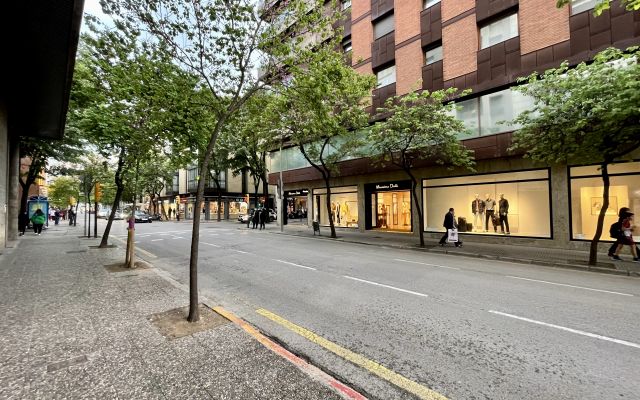 PÀRQUING DE LLOGUER A L'EIXAMPLE NORD DE GIRONA, EN PLE CENTRE COMERCIAL DE LA CIUTAT