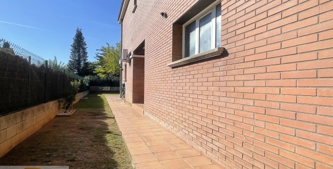 CASA CANTONERA AMB ESTANCES IDEALS, JARDÍ, TERRASSES I ESTUDI A FORNELLS DE LA SELVA